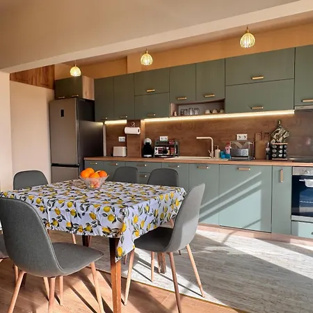 Spacious 3 Bedroom - Laveli *